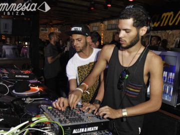 Martinez_Brothers_on_the_decks