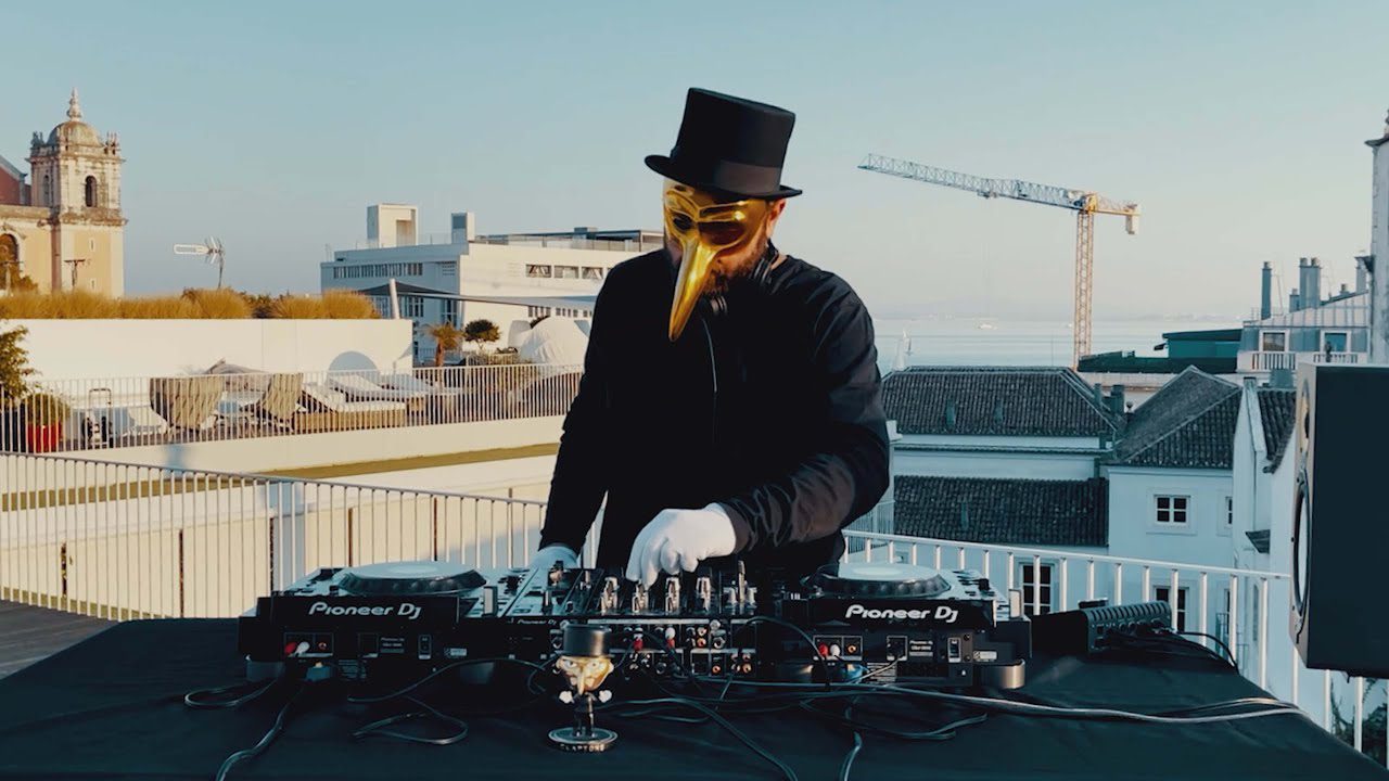 Claptone Techno DJs Sets mit Radio & Videos