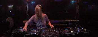 BERLIN TECHNO VISUAL DJ SET AT KITKAT CLUB – DJ