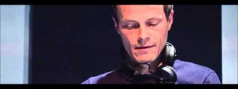 Cari Lekebusch – Fabric London Mix