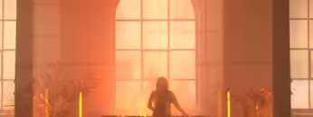 Justine Perry w/ @roomlabroomtrax