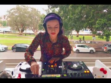 Sunset Funky Groove Jackin’ House Live Set by Dj Leila