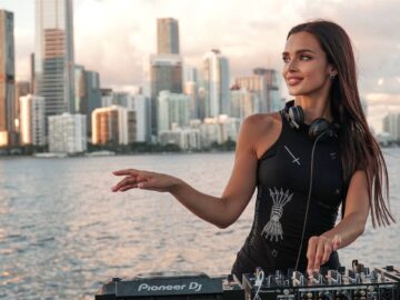 Korolova – Live @ Miami, USA, 4K / Melodic Techno