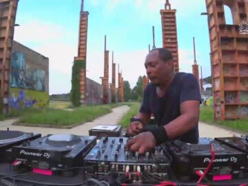 La Stampa Futur Beats Presents Derrick May Live Performance —