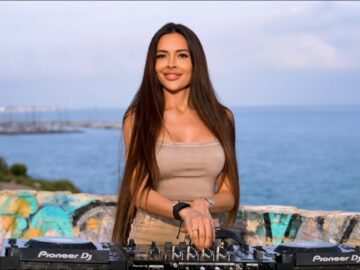 Xenia Dia Live @ Sunset Beach Vibes, Barcelona | Melodic