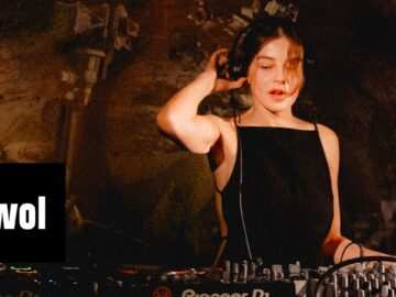 Anfisa Letyago | techno set from the Atelier des Lumières