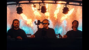 Steve Angello b2b Axwell b2b Sebastian Ingrosso Swedish House Mafia