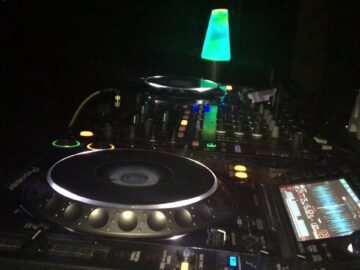 AUDIOSTACHE LIVE SET @ LA CAVE (BORN DIRTY) – 12/6/2017