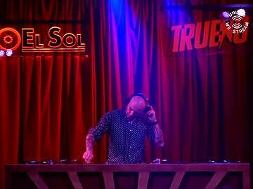 CARAVACA | TRUENO x Sala El Sol | United We