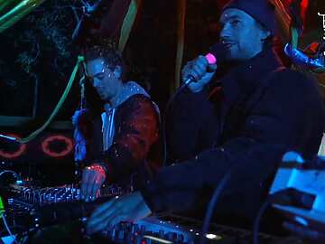 Austrian Apperel *live* x 10 Jahre TddT United We Stream